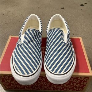 Classic Sip-On TwistN Stripes navy/true white